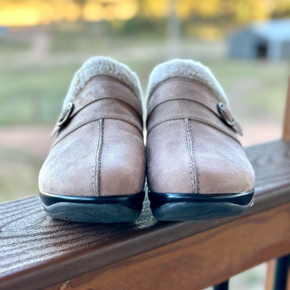 Rialto Women’s Mule Slides - 7 - Picture 2 of 7